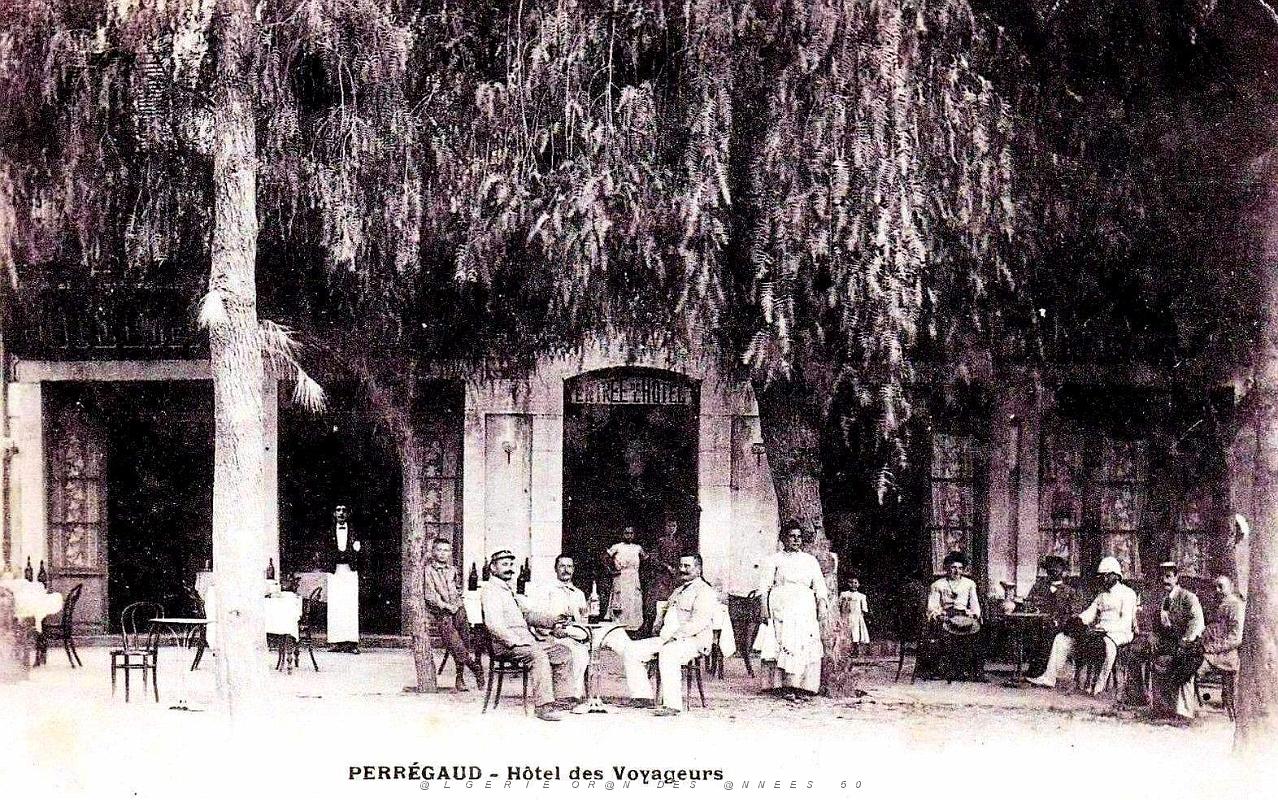 1090- Perregaux - Hotel des Voyageurs.jpg